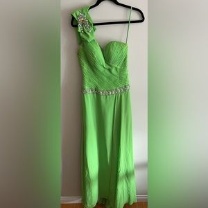 Flattering maxi dress